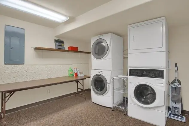 Ev (5 Bedrooms)