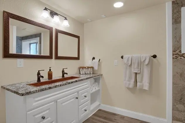 Ev (5 Bedrooms)