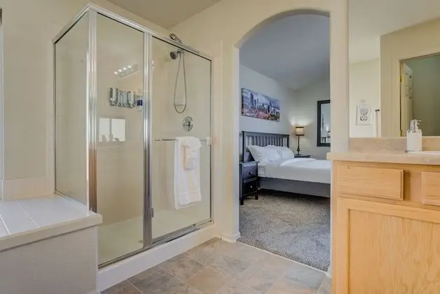 Ev (5 Bedrooms)