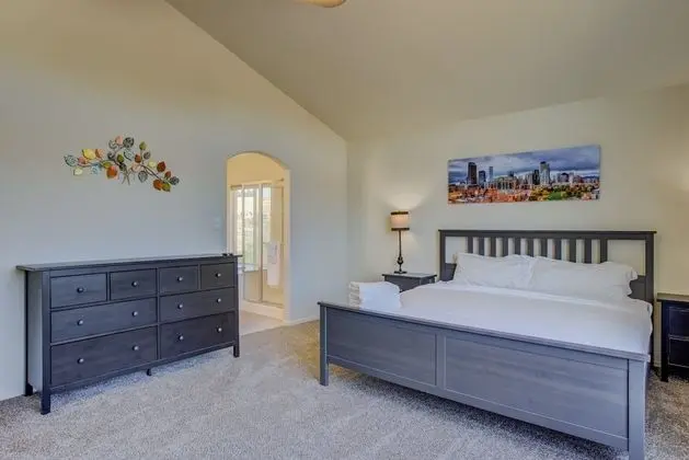 Ev (5 Bedrooms)
