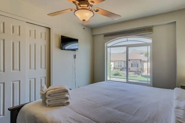 Ev (5 Bedrooms)