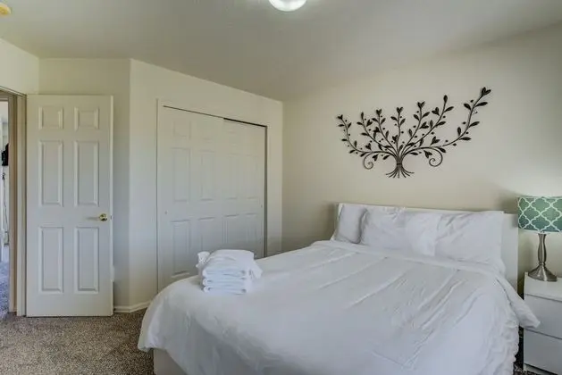 Ev (5 Bedrooms)