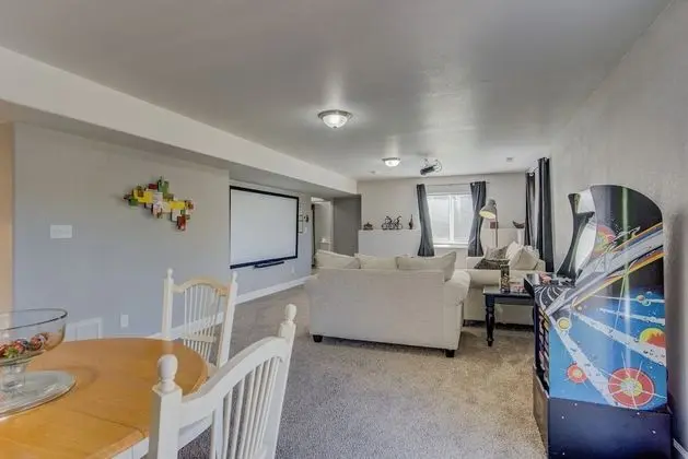 Ev (5 Bedrooms)