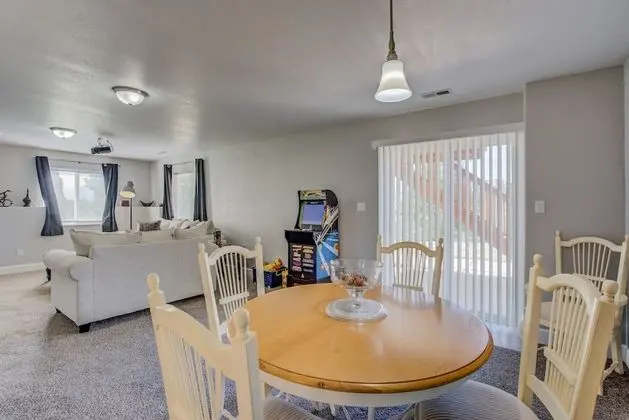Ev (5 Bedrooms)