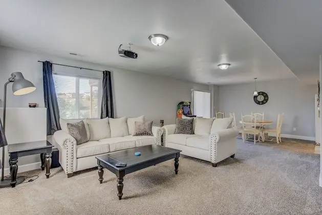 Ev (5 Bedrooms)
