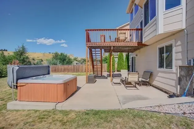 Ev (5 Bedrooms)