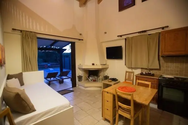 Villa, 1 Yatak Odası, Havuz Manzaralı