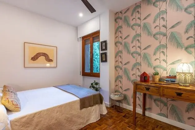 Apart Daire, 6 Yatak Odası