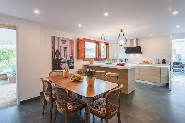 Apart Daire, 6 Yatak Odası