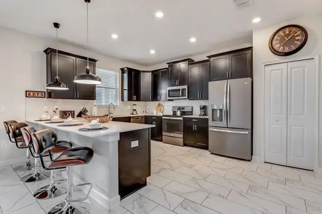 Villa (8940TITANIUM)
