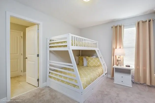 Villa (42010V Luxury 6 Bedroom 4.Bath  Home )