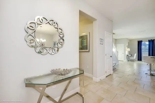 Villa (42010V Luxury 6 Bedroom 4.Bath  Home )