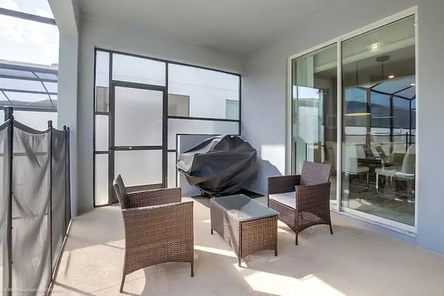 Villa (Brand New 6 Bedroom *Disney Area* Pri)