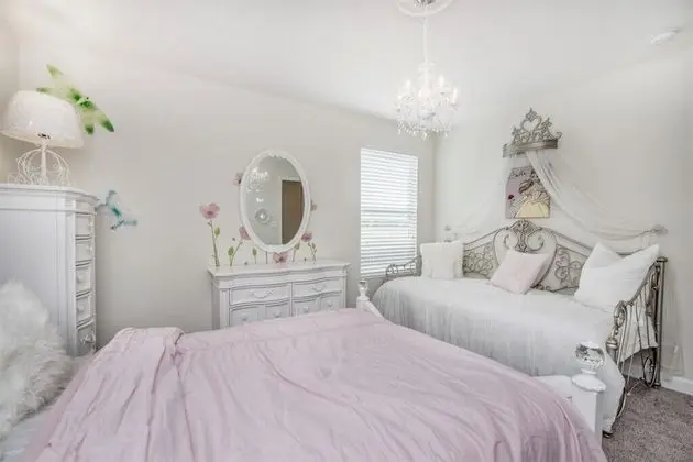 Villa (4795KKC00)