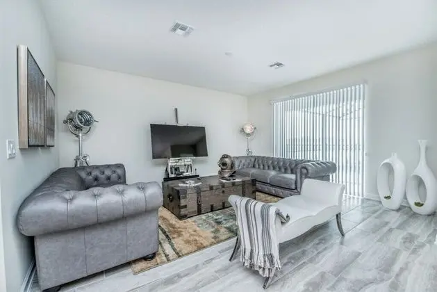 Villa (4795KKC00)