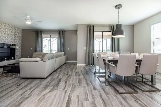 Ev (6 Bedroom 5 Bathroom Gated Resort Vil)