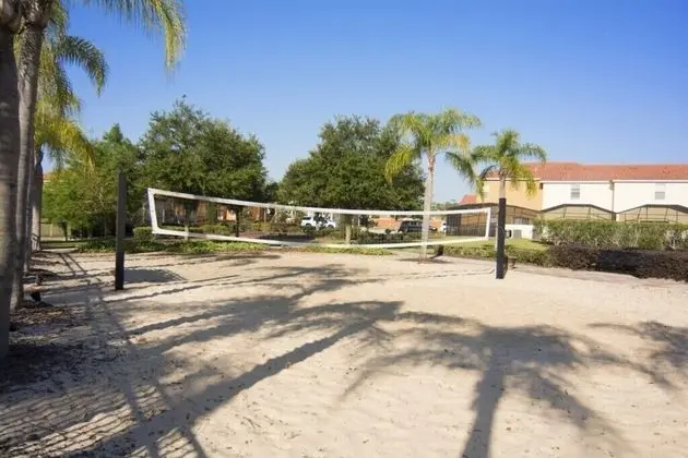 Villa (Beautiful - 6 bed 5 bath House w Pool)