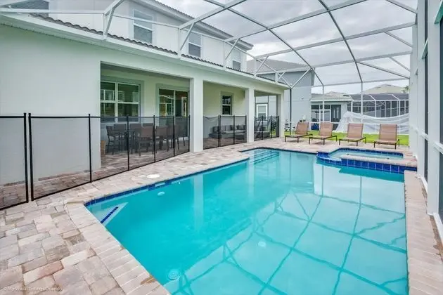 Villa (Amazing 6 Bedroom 6 Bathroom Fiji Mod)