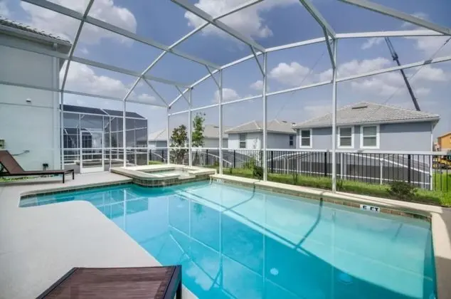 Villa (6 Bedroom 5 Bathroom Villa)