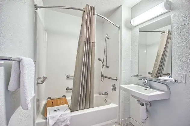 Deluxe Oda, 1 Çift Kişilik Yatak, Engellilere Uygun, Sigara İçilmez