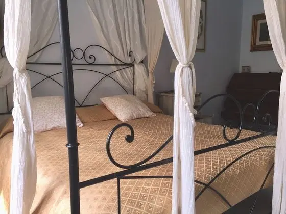 Tek Büyük Yataklı Oda