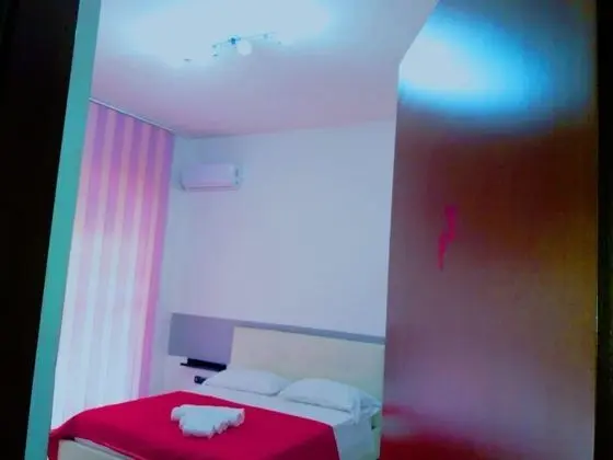 Tek Büyük Yataklı Oda (Rosa)