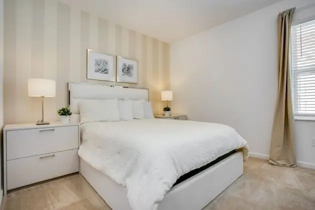 Villa (6052BROA)