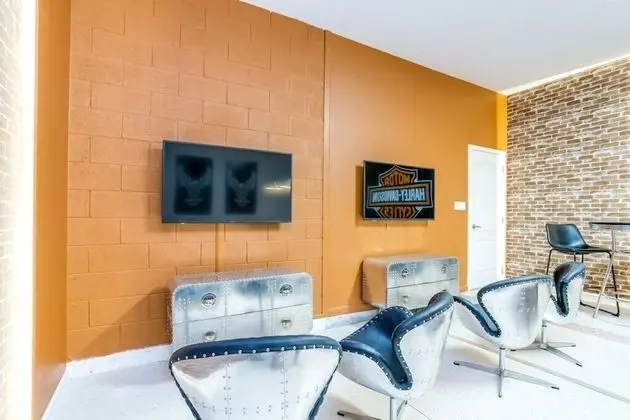 Villa (6052BROA)