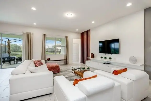 Villa (6052BROA)