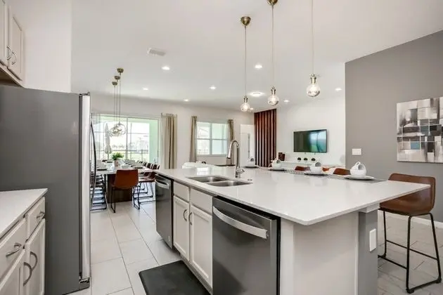 Villa (6052BROA)