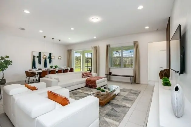 Villa (6052BROA)