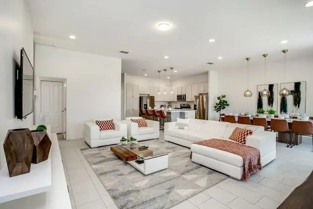 Villa (6052BROA)