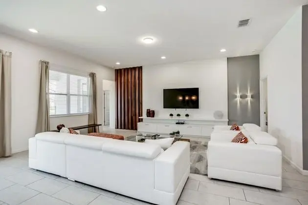 Villa (6052BROA)