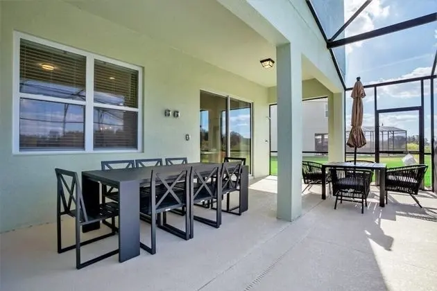 Villa (6052BROA)