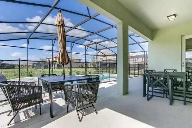 Villa (6052BROA)