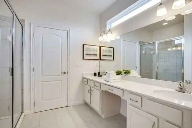 Villa (6052BROA)