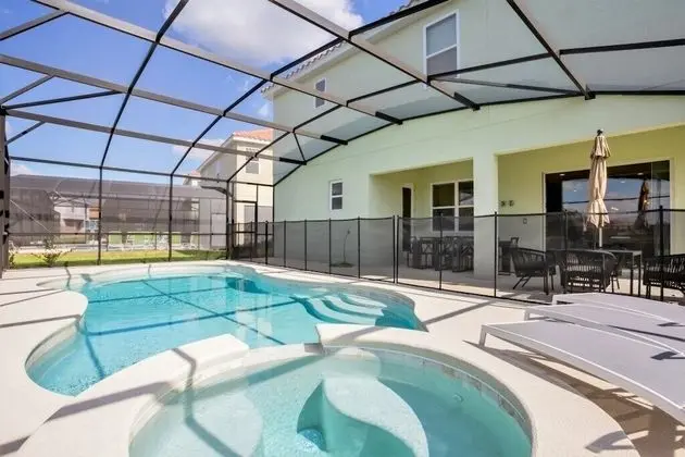 Villa (6052BROA)