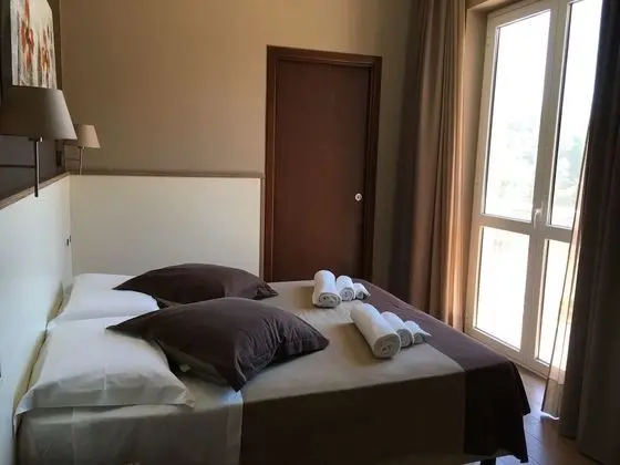 İki Ayrı Yataklı Oda, Bahçe Manzaralı