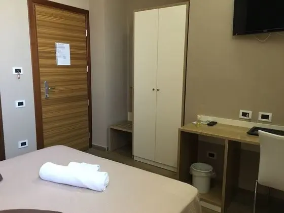 Tek Büyük Yataklı Oda, Bahçe Manzaralı