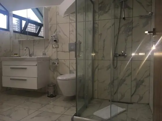 Standard Oda, Sigara İçilmez