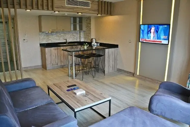 Daire-Tek Yatak Odalı, Kısmi Deniz Manzaralı