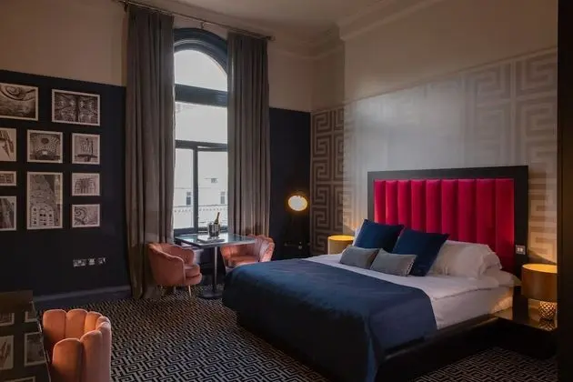 Deluxe Tek Büyük Yataklı Oda