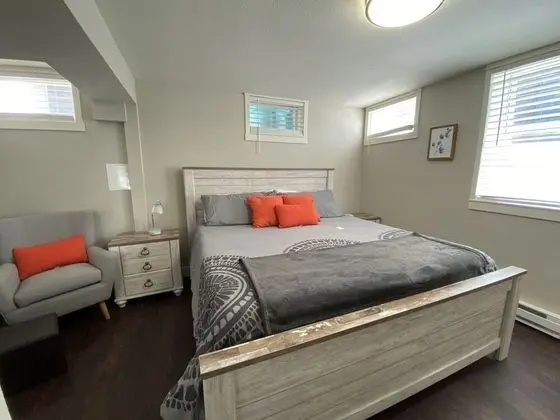 Apart Daire, Birden Çok Yatak, Mutfak, Bahçe Manzaralı (622 W. Laurel St. - Lower)