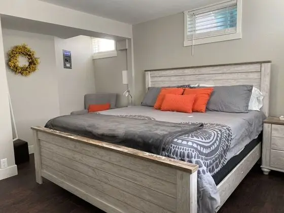 Apart Daire, Birden Çok Yatak, Mutfak, Bahçe Manzaralı (622 W. Laurel St. - Lower)