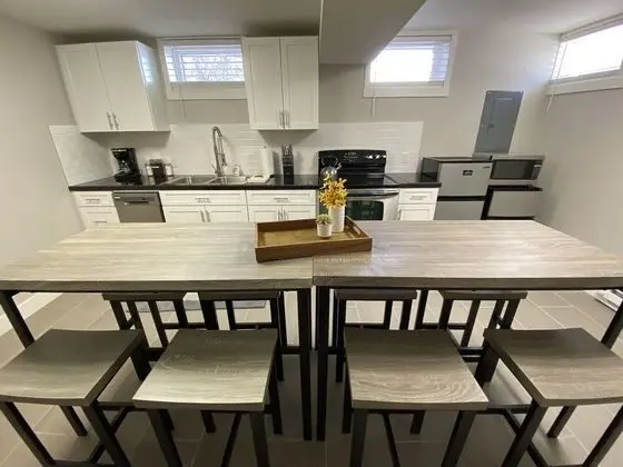 Apart Daire, Birden Çok Yatak, Mutfak, Bahçe Manzaralı (622 W. Laurel St. - Lower)