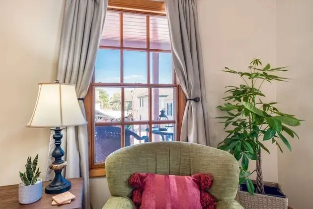 Apart Daire (64 Hypolita Street)