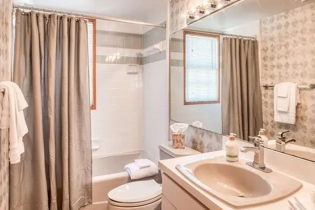Apart Daire (64 Hypolita Street)