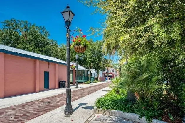 Apart Daire (64 Hypolita Street)