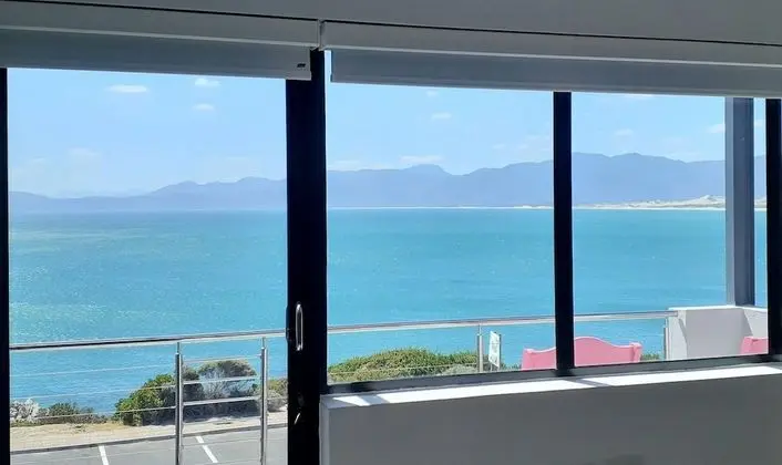Deluxe Büyük Yataklı Tek Kişilik Oda, Balkon, Deniz Manzaralı
