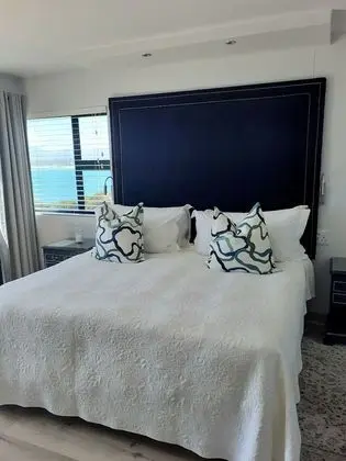 Luxury Tek Büyük Yataklı Oda, Balkon, Deniz Manzaralı